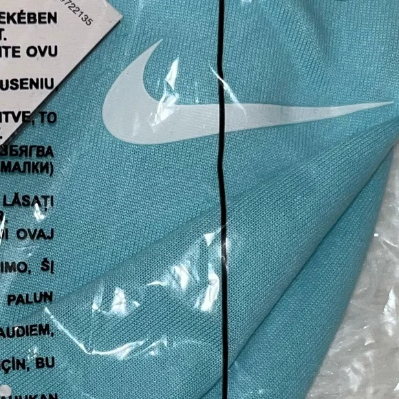 NIKE Women’s Plus Size Dry Legend Training Top Copa (Light Blue) 1X - Picture 7 of 7
